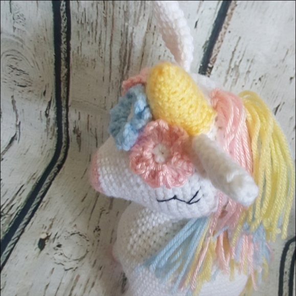 Crochet White Unicorn Amigurumi doll - Picture 8 of 9